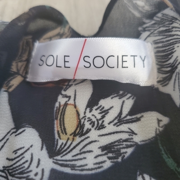 𝅺SOLE SOCIETY KIMONO - Picture 2 of 6